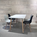 TABLE A MANGER 120*80 + 4 CHAISES SCANDY ( couleurs au choix)