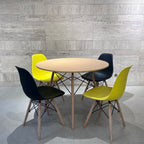 TABLE A MANGER RONDE 1M + 4 CHAISES SCANDY ( couleurs au choix )