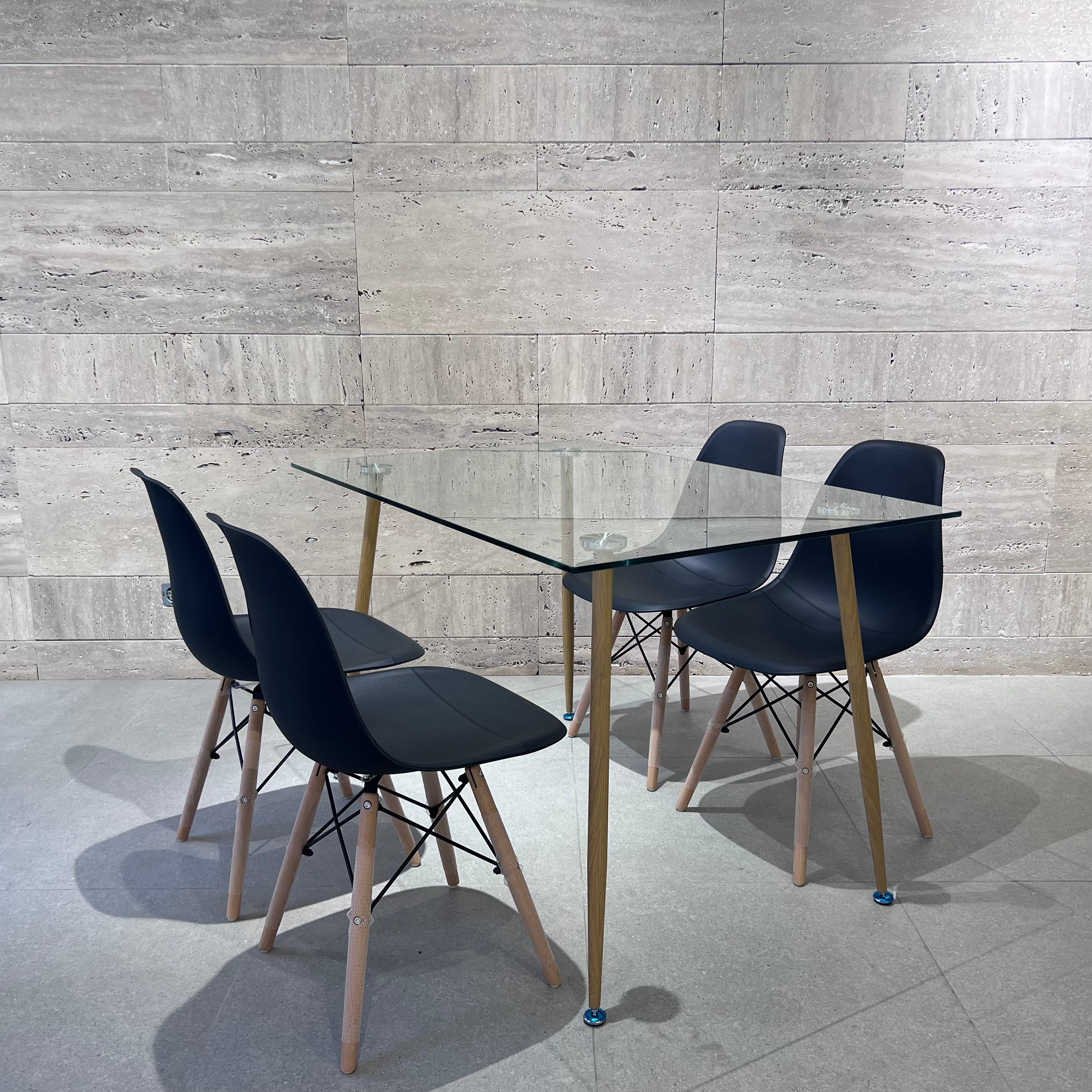 TABLE A MANGER EN VERRE 120*80 CM AVEC 4 CHAISES SCANDY