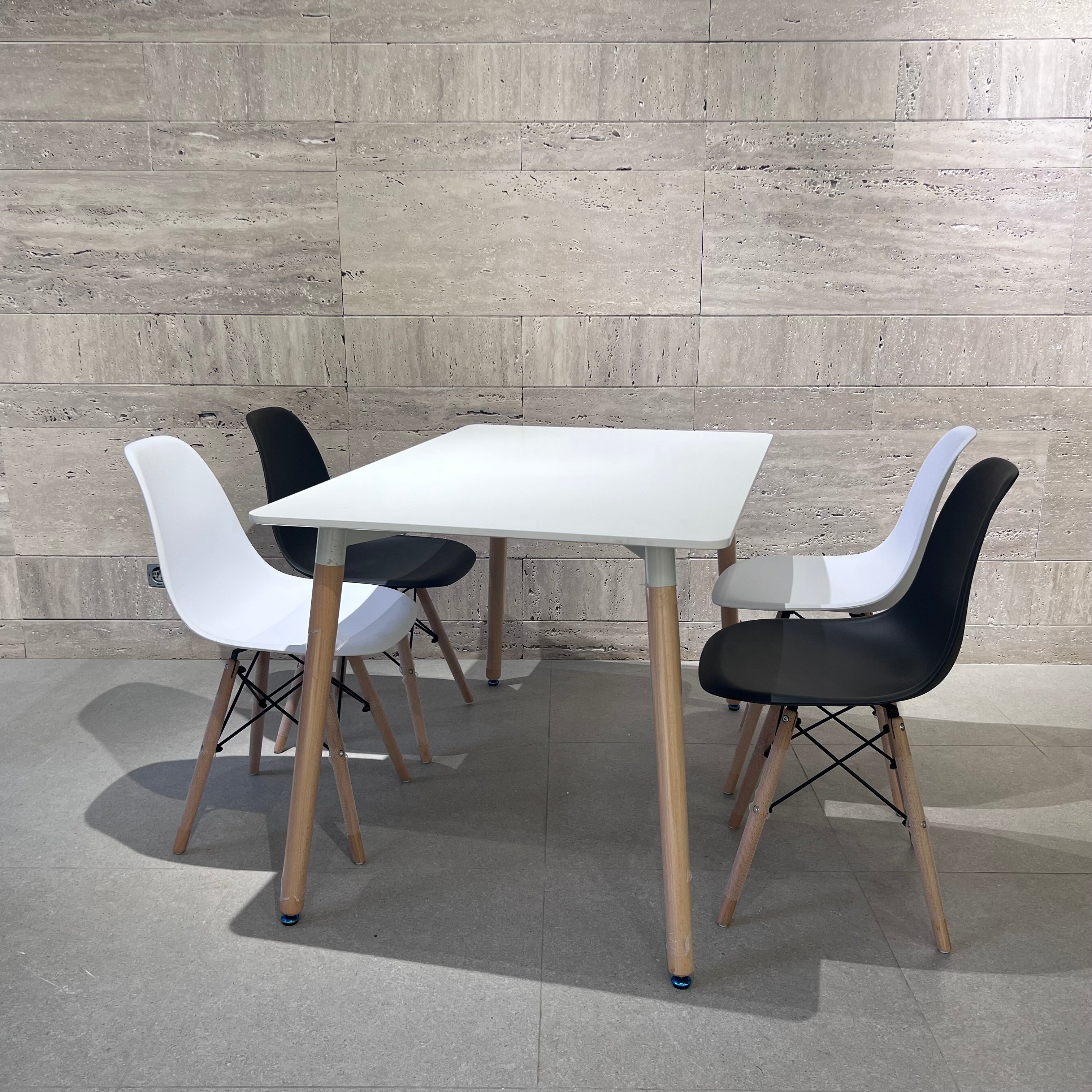 TABLE A MANGER 120*80 + 4 CHAISES SCANDY ( couleurs au choix)