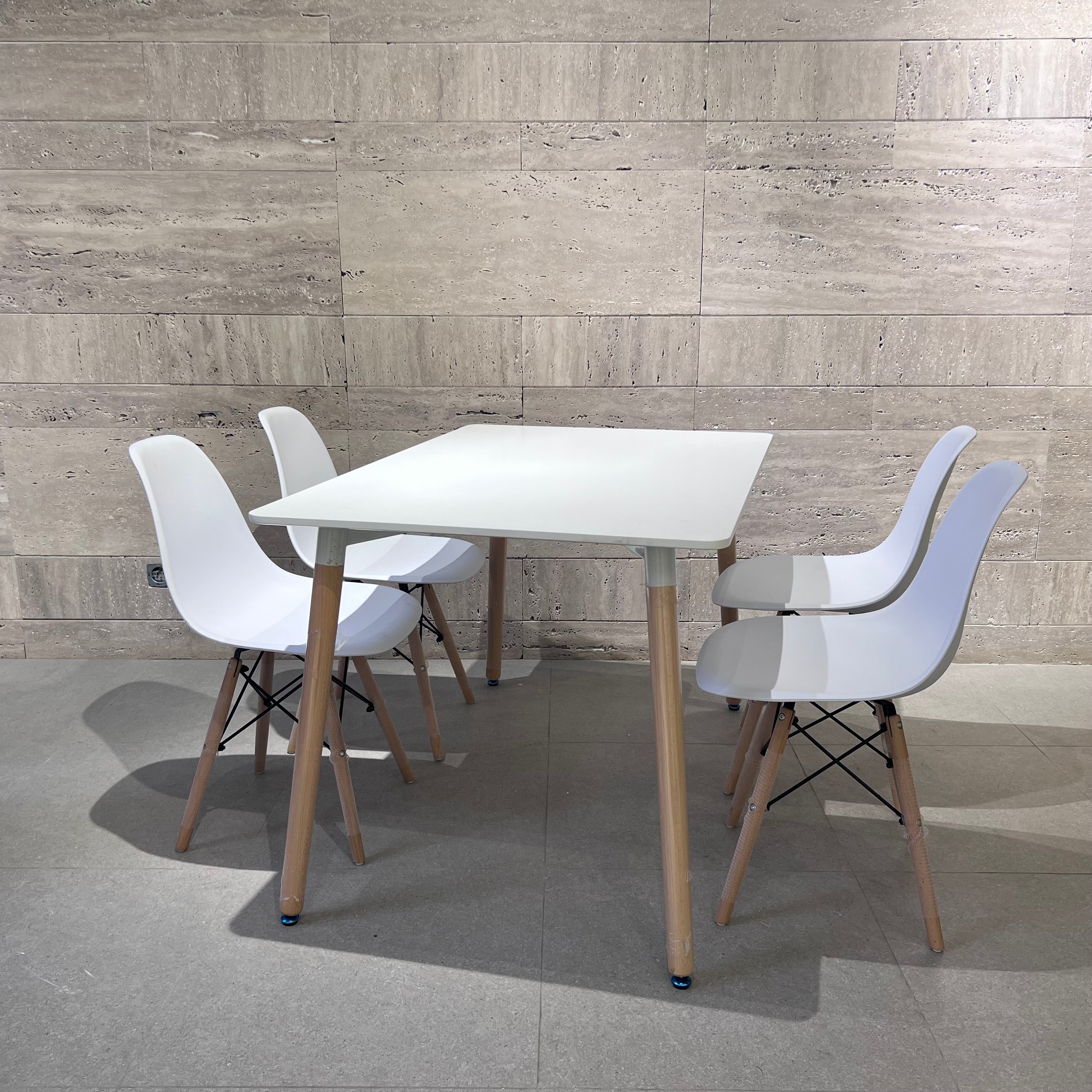 TABLE A MANGER 120*80 + 4 CHAISES SCANDY ( couleurs au choix)